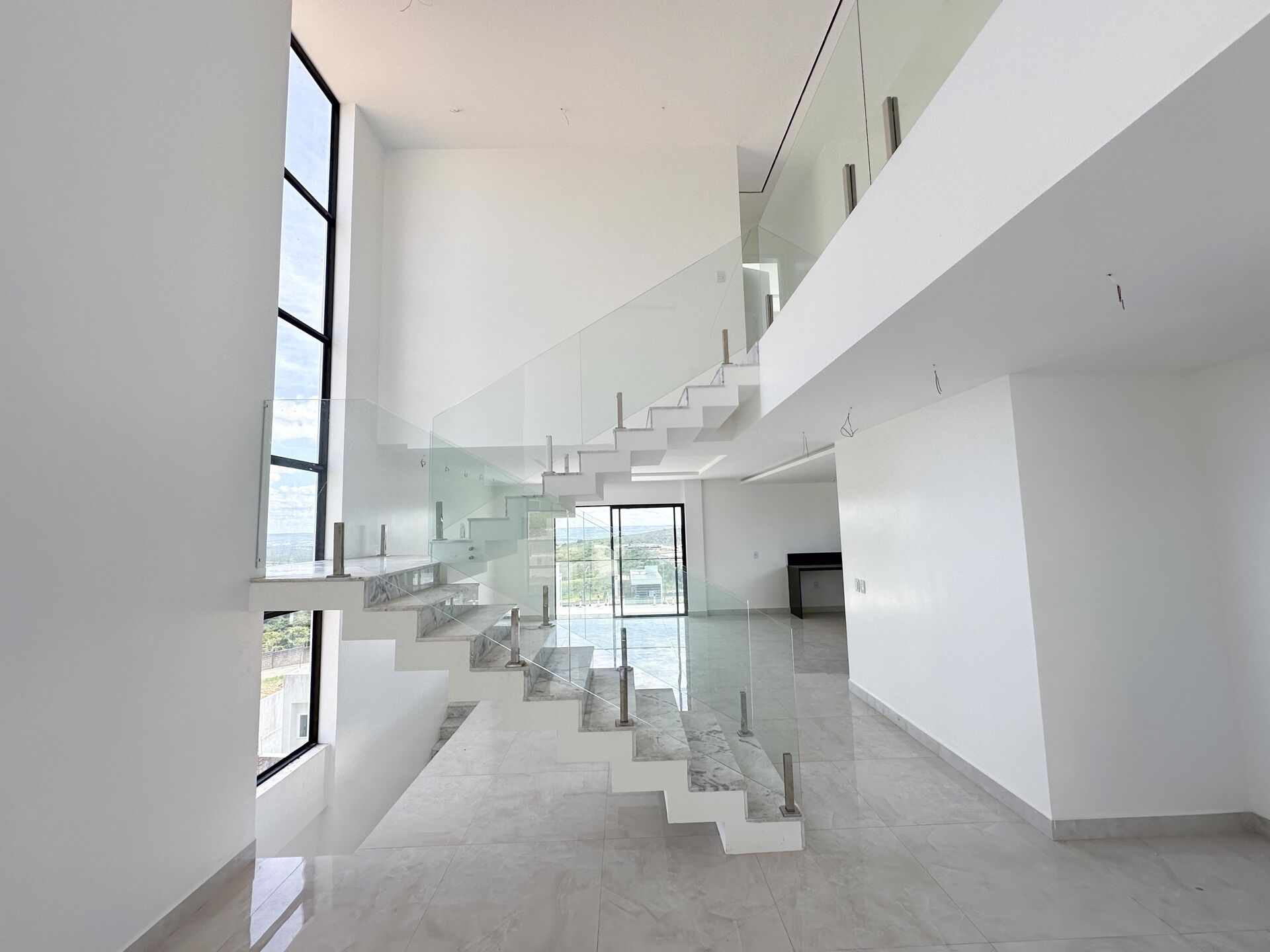 Imagens do imóveis Casa Alto Padrão á venda por R$ 1.800.000,00 no condominio Bellevue