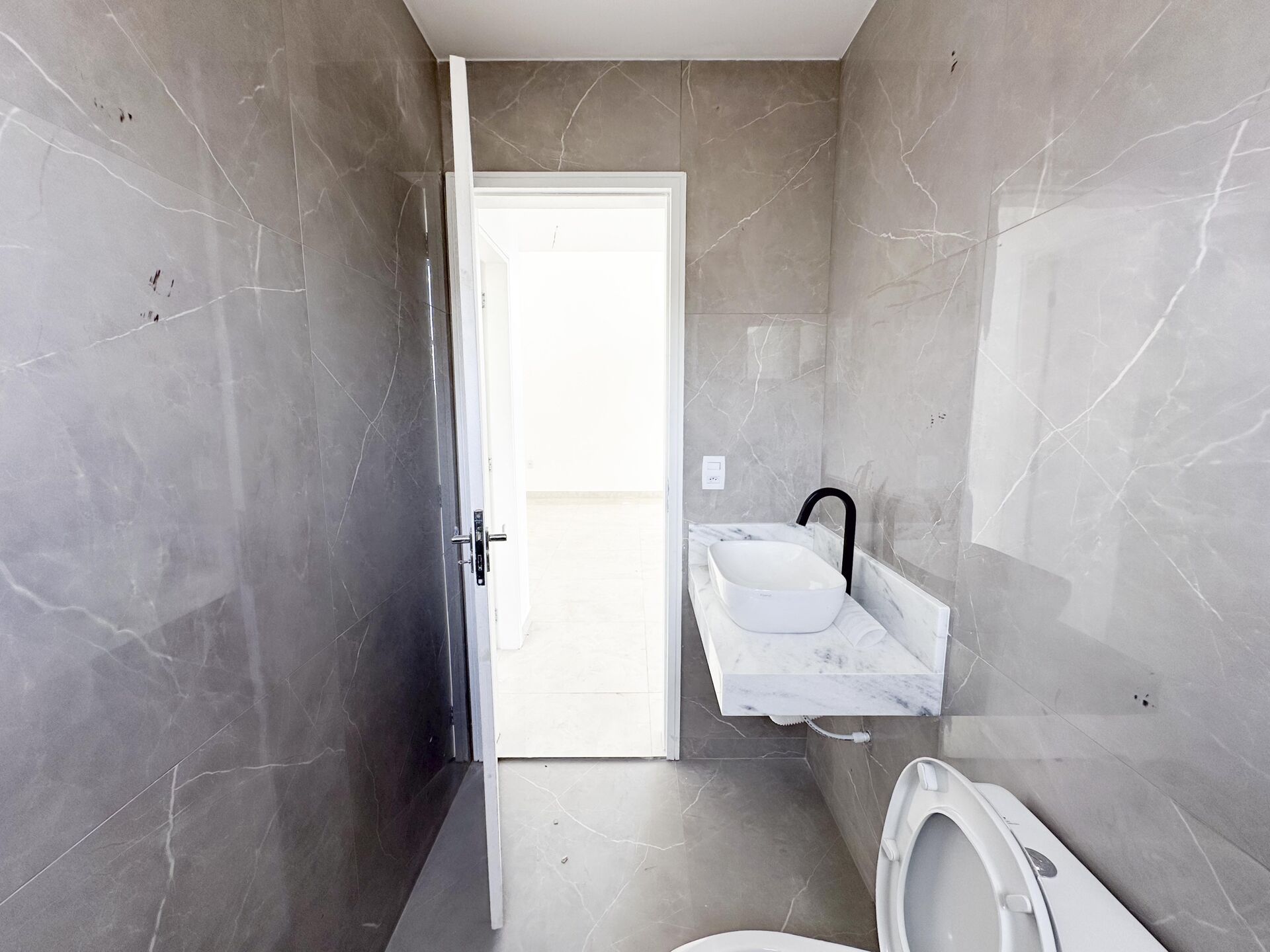 Casa Alto Padrão á venda por R$ 1.800.000,00 no condominio Bellevue