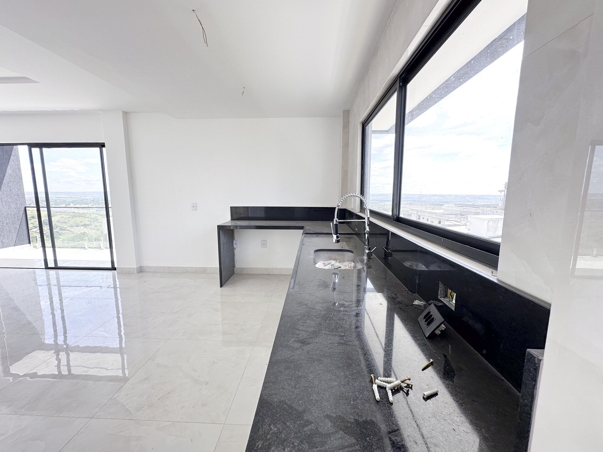 Casa Alto Padrão á venda por R$ 1.800.000,00 no condominio Bellevue