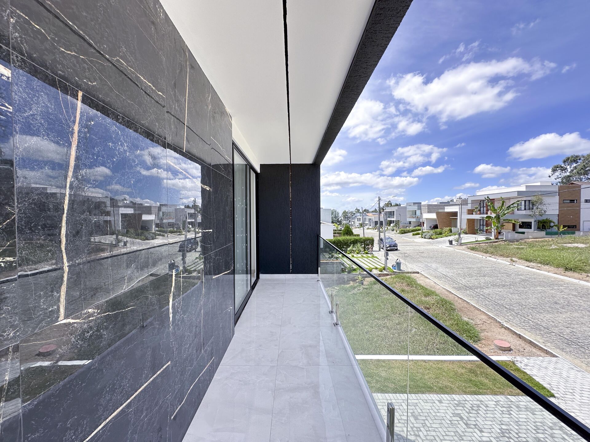 Casa Alto Padrão á venda por R$ 1.800.000,00 no condominio Bellevue