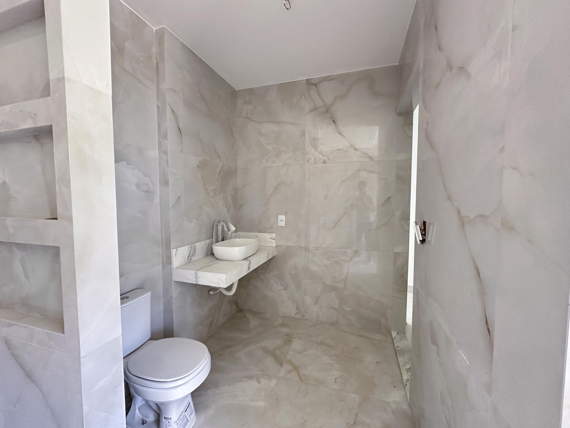 Casa Alto Padrão á venda por R$ 1.800.000,00 no condominio Bellevue