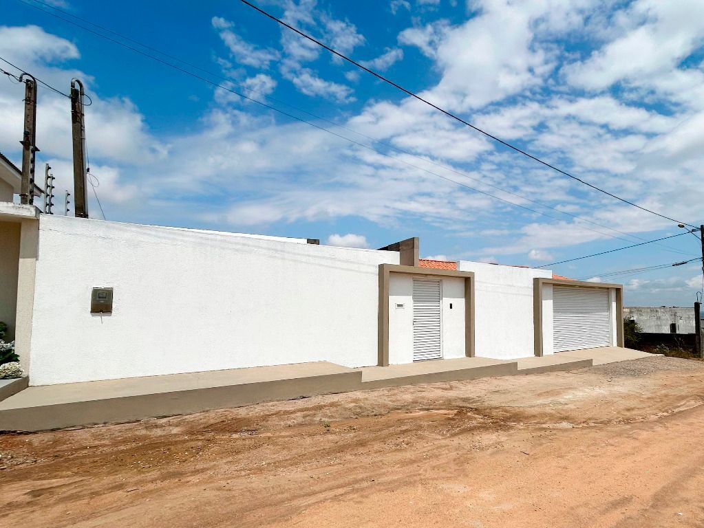 Imagens do imóveis Casa com 4 quartos à venda, 200 m² por 550.000,00 - Novo Heliópolis - Garanhuns/PE