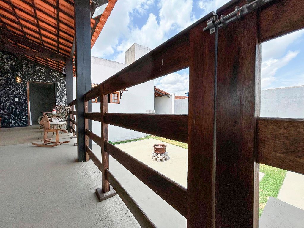 Imagens do imóveis Casa com 4 quartos à venda, 200 m² por 550.000,00 - Novo Heliópolis - Garanhuns/PE