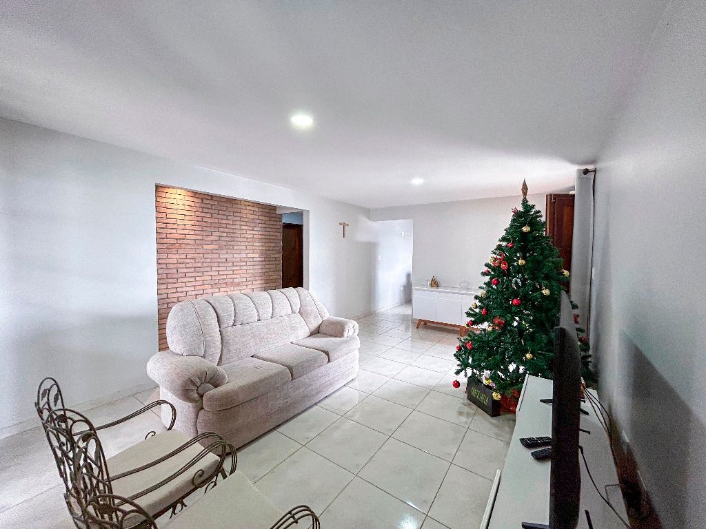 Imagens do imóveis Casa com 4 quartos à venda, 200 m² por 550.000,00 - Novo Heliópolis - Garanhuns/PE