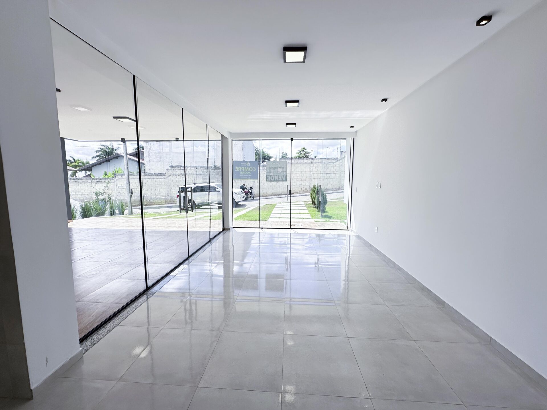 Imagens do imóveis Casa com 4 dormitórios à venda, 222 m² por R$850.000,00 - Condomínio Village São Marcos - Garanhuns/PE