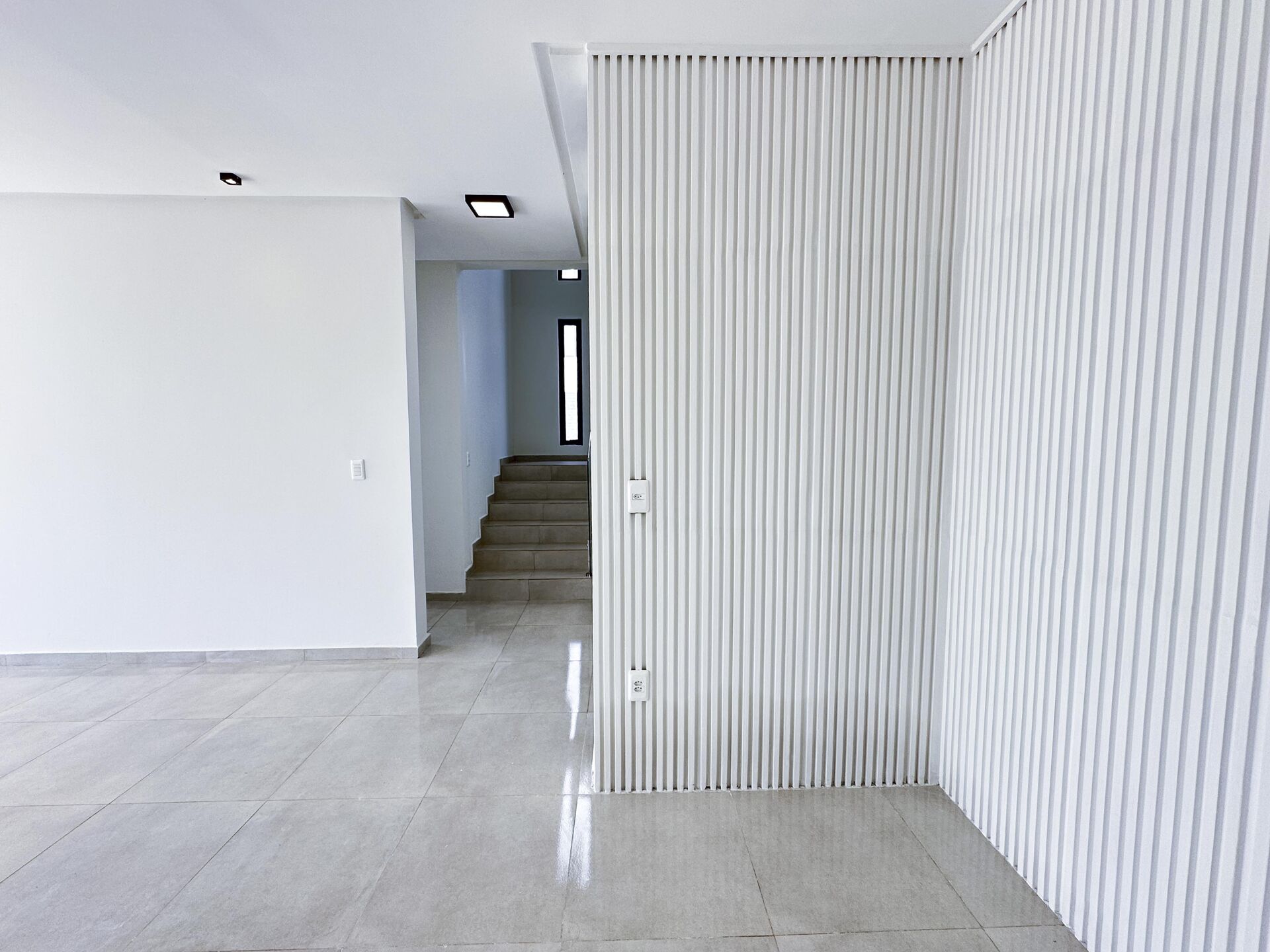 Imagens do imóveis Casa com 4 dormitórios à venda, 222 m² por R$850.000,00 - Condomínio Village São Marcos - Garanhuns/PE