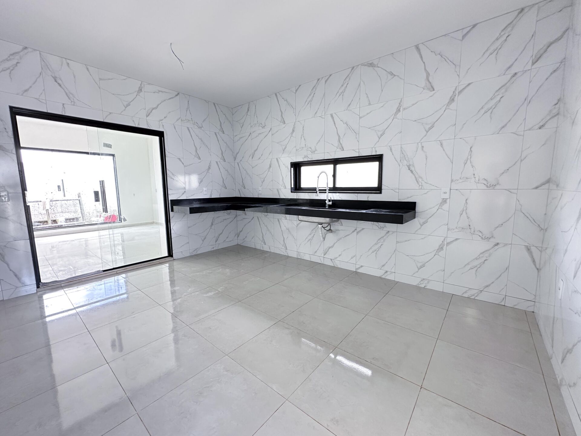 Imagens do imóveis Casa com 4 dormitórios à venda, 222 m² por R$850.000,00 - Condomínio Village São Marcos - Garanhuns/PE