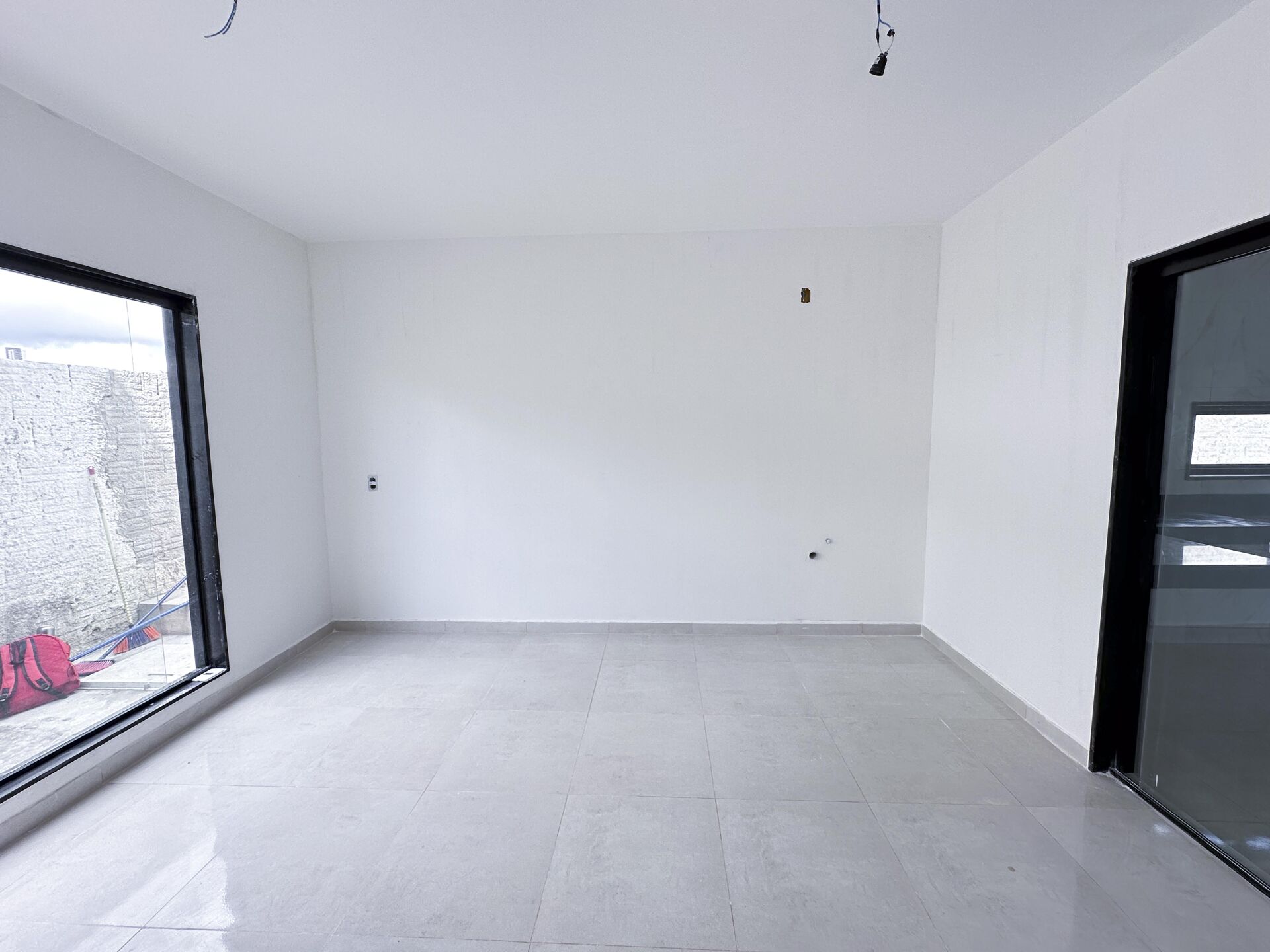 Imagens do imóveis Casa com 4 dormitórios à venda, 222 m² por R$850.000,00 - Condomínio Village São Marcos - Garanhuns/PE