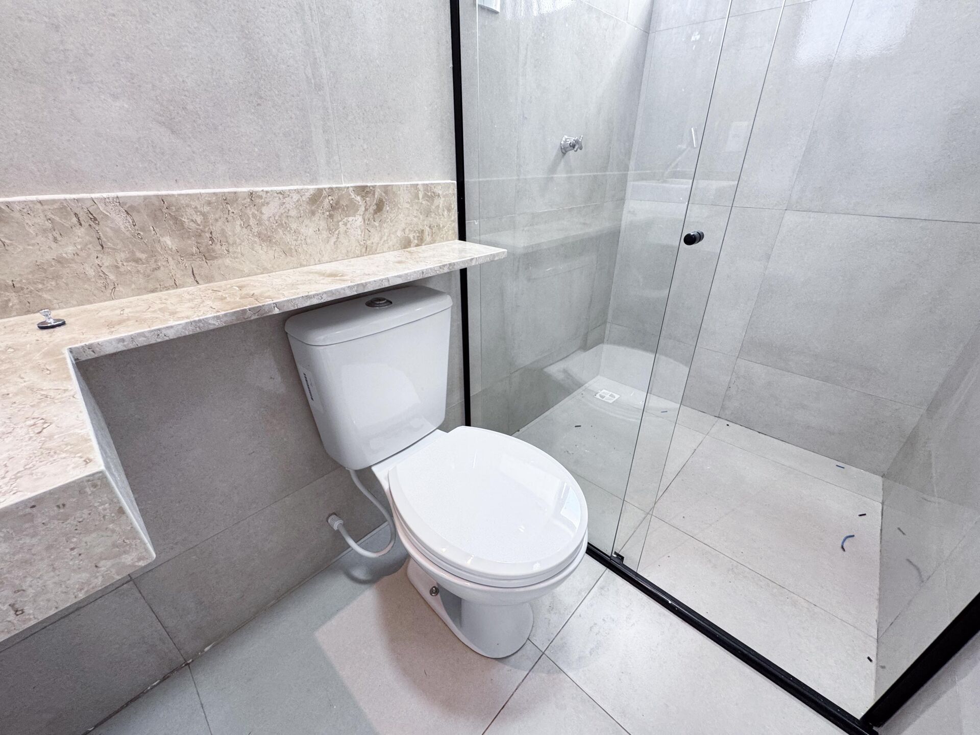 Imagens do imóveis Casa com 4 dormitórios à venda, 222 m² por R$850.000,00 - Condomínio Village São Marcos - Garanhuns/PE