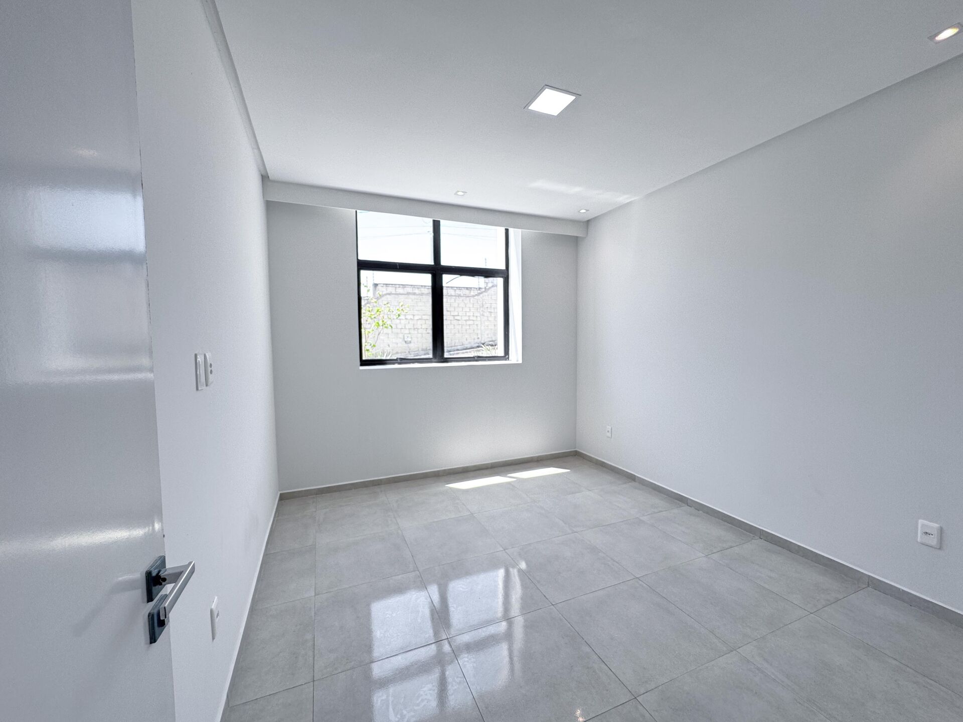 Imagens do imóveis Casa com 4 dormitórios à venda, 222 m² por R$850.000,00 - Condomínio Village São Marcos - Garanhuns/PE