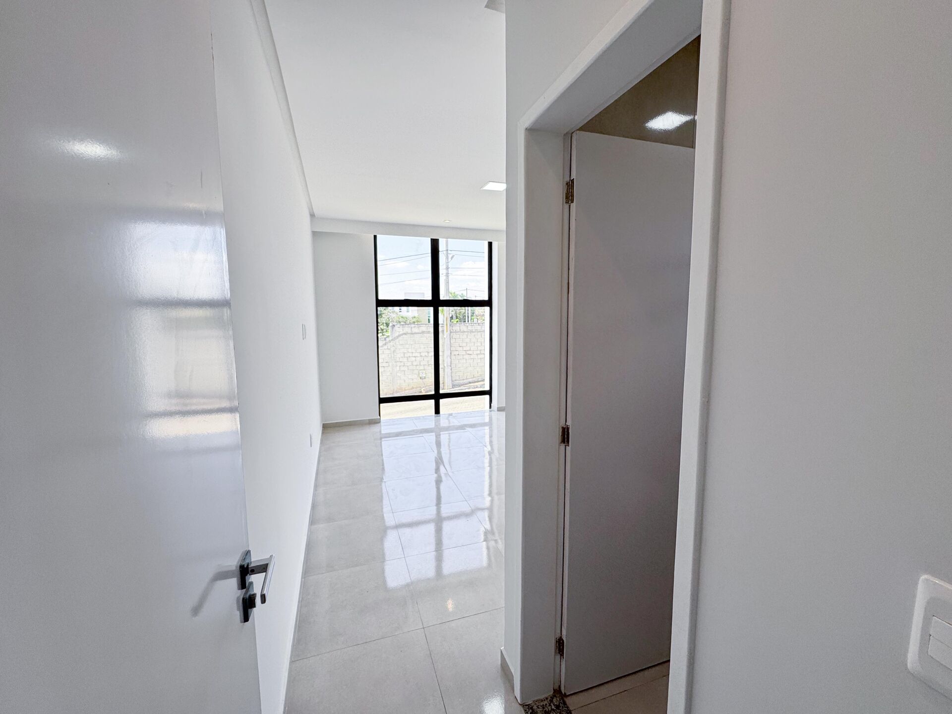 Imagens do imóveis Casa com 4 dormitórios à venda, 222 m² por R$850.000,00 - Condomínio Village São Marcos - Garanhuns/PE