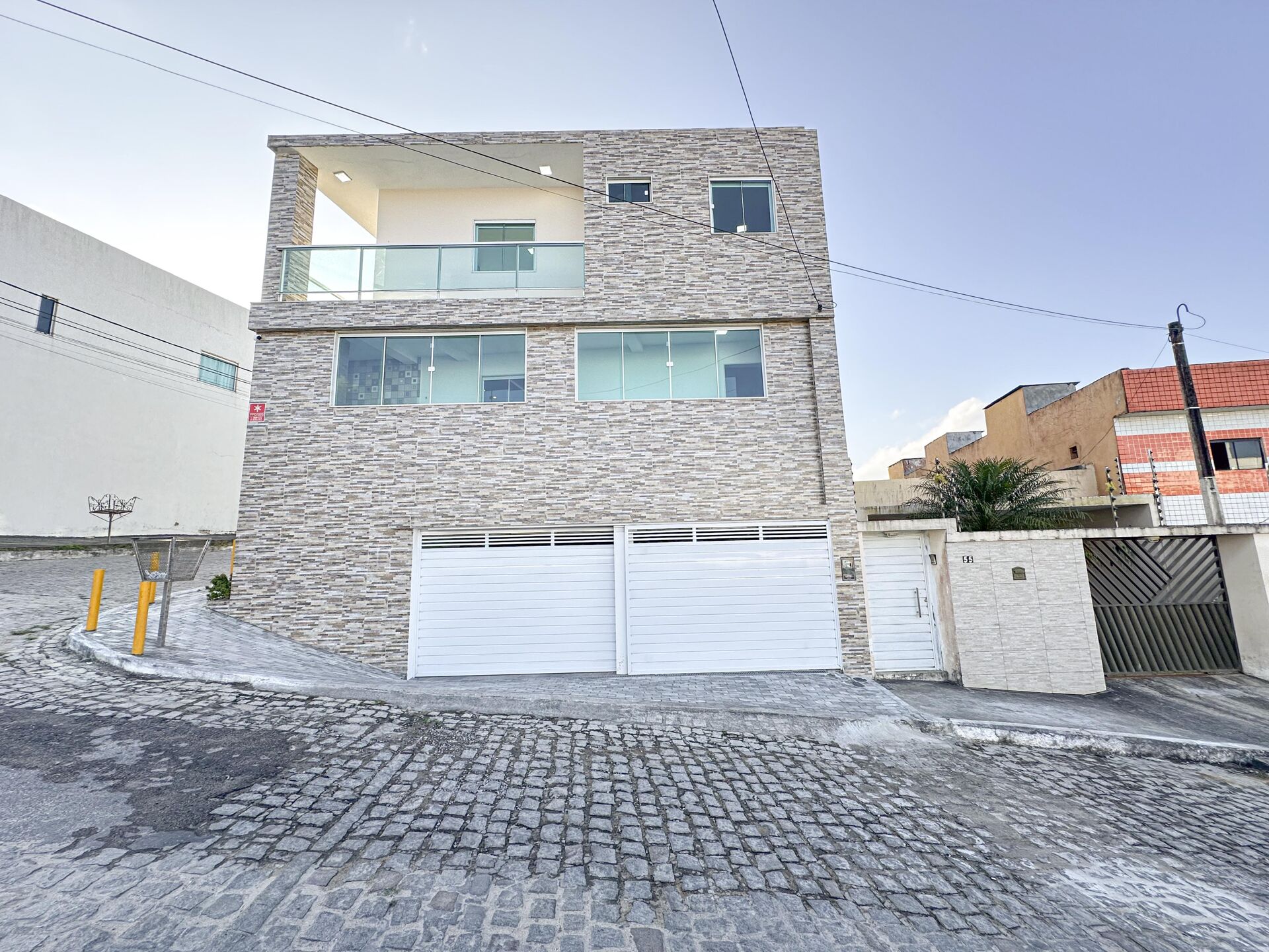 Imagens do imóveis Casa Alto Padrão a venda por R$ 760.000,00 no bairro Boa Vista