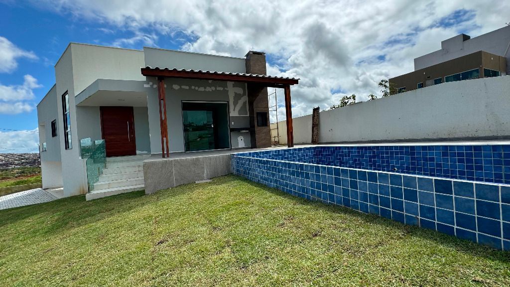 Casa para Aluguel com 4 quartos à venda por R$ 3.900,00 - José Maria Dourado - Garanhuns-PE