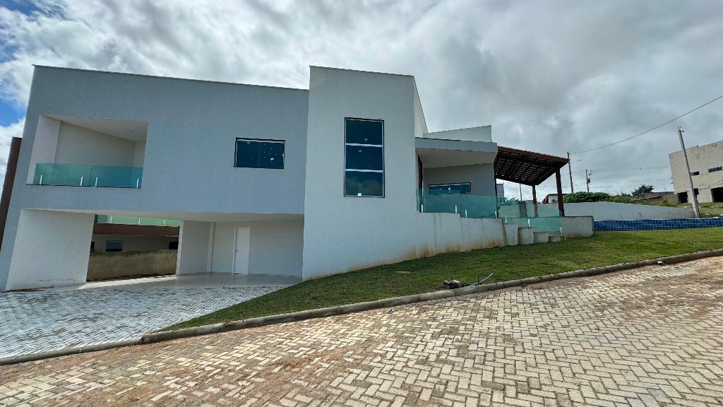 Casa para Aluguel com 4 quartos à venda por R$ 3.900,00 - José Maria Dourado - Garanhuns-PE