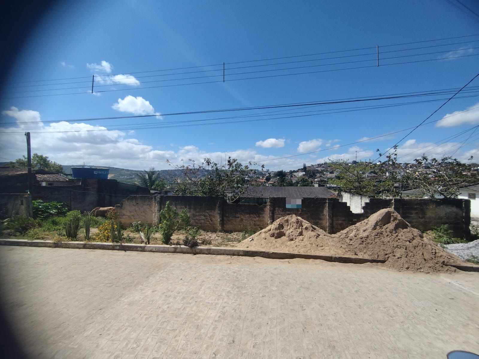 Imagens do imóveis Terreno à venda no bairro Aloísio Pinto em Garanhuns/PE