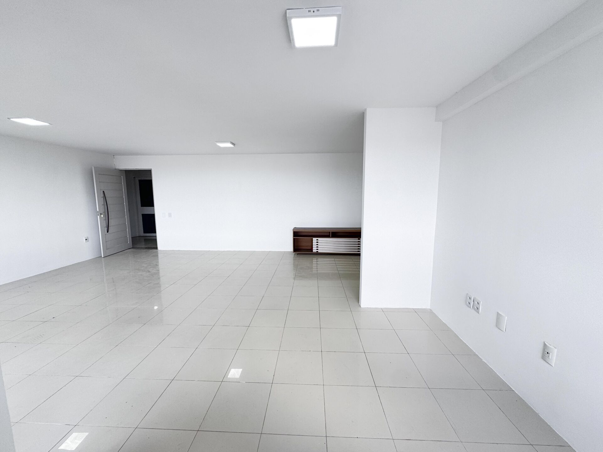 Apartamento para Aluguel Alto Padrão Edifício Portinari por R$ 4.500,00 no bairro Heliópolis - Garanhuns/PE