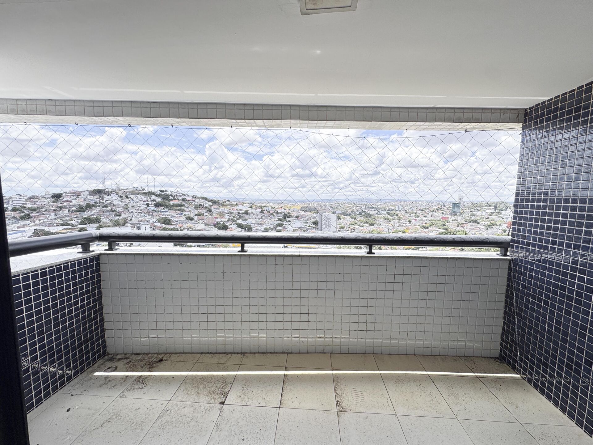 Apartamento para Aluguel Alto Padrão Edifício Portinari por R$ 4.500,00 no bairro Heliópolis - Garanhuns/PE