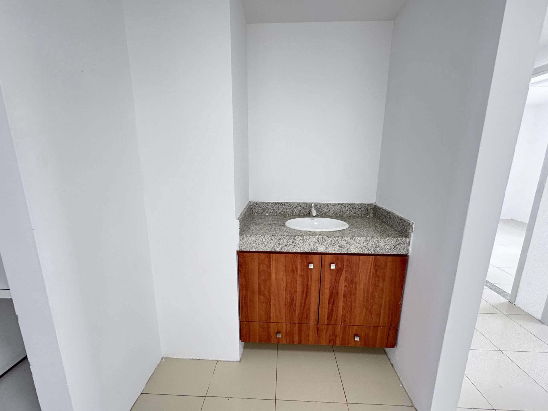 Apartamento para Aluguel Alto Padrão Edifício Portinari por R$ 4.500,00 no bairro Heliópolis - Garanhuns/PE