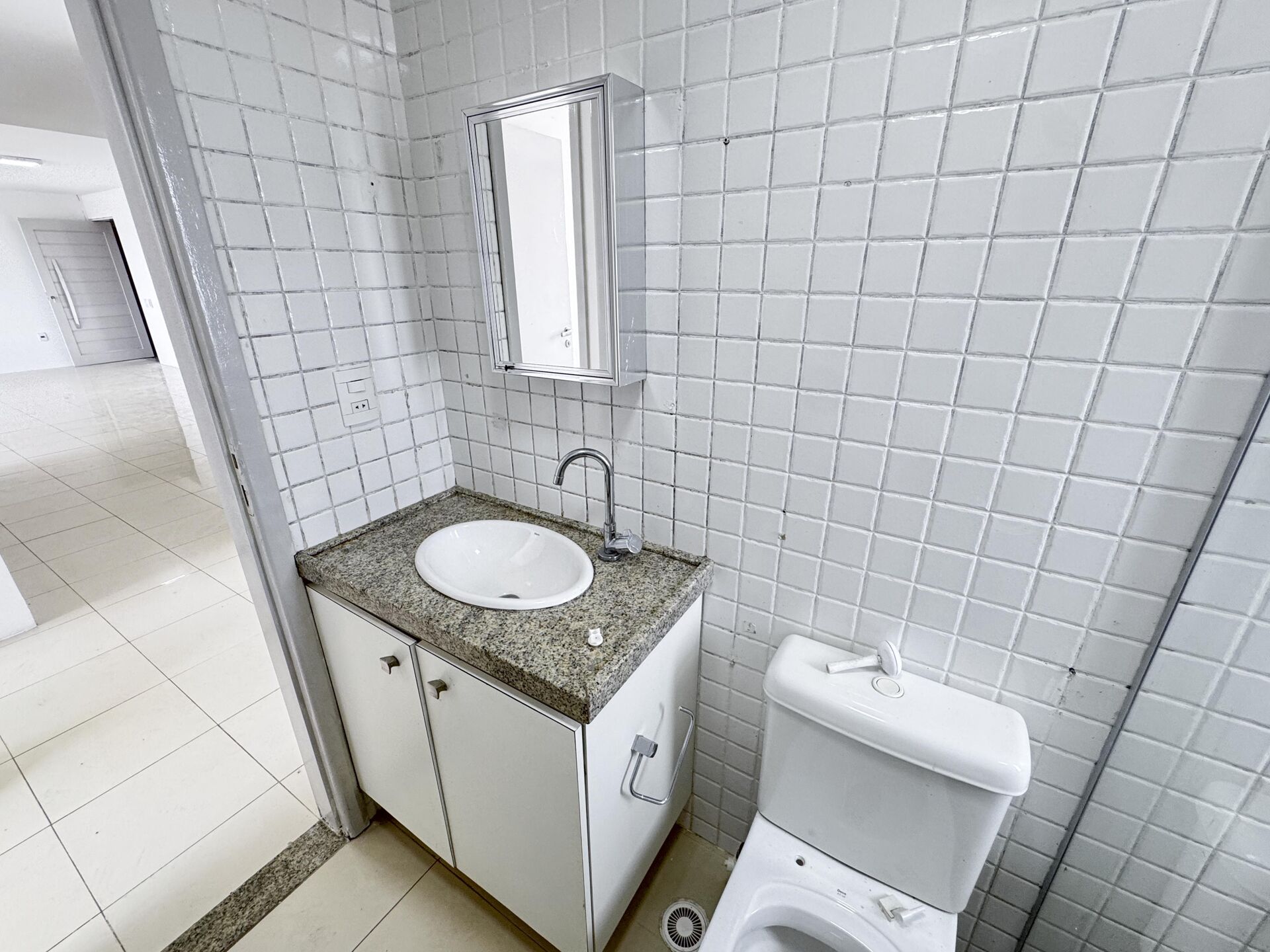 Apartamento para Aluguel Alto Padrão Edifício Portinari por R$ 4.500,00 no bairro Heliópolis - Garanhuns/PE