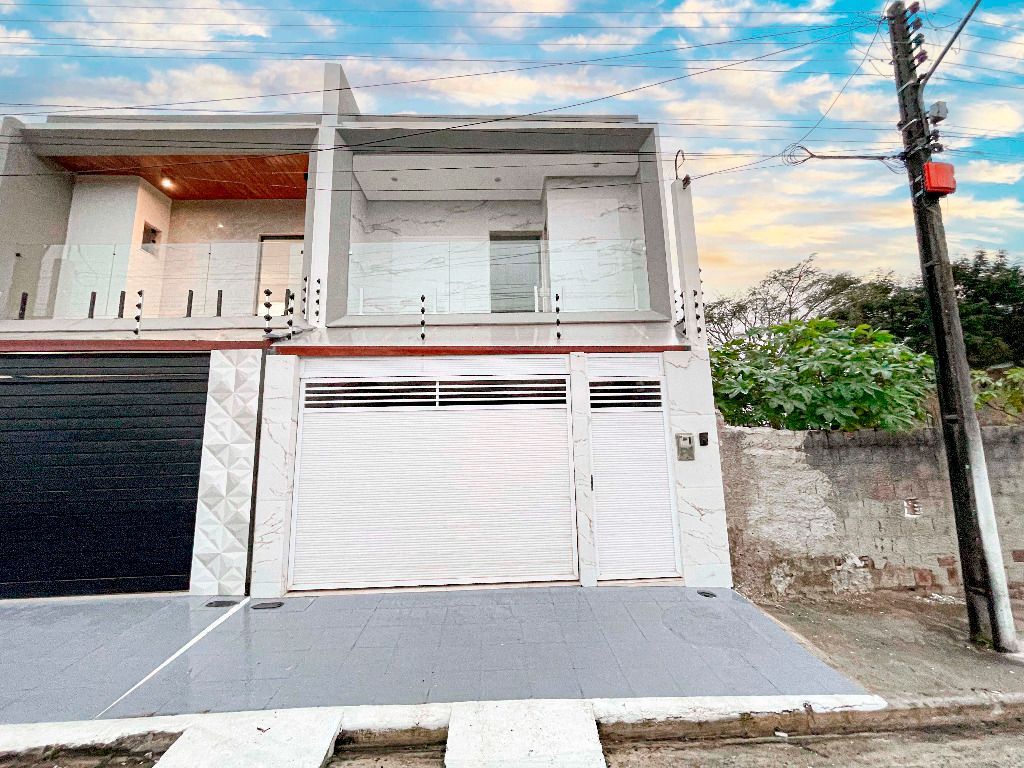 Imagens do imóveis Casa com 3 quartos à venda, 167 m² por R$ 480.000 - Novo Heliópolis - Garanhuns/PE