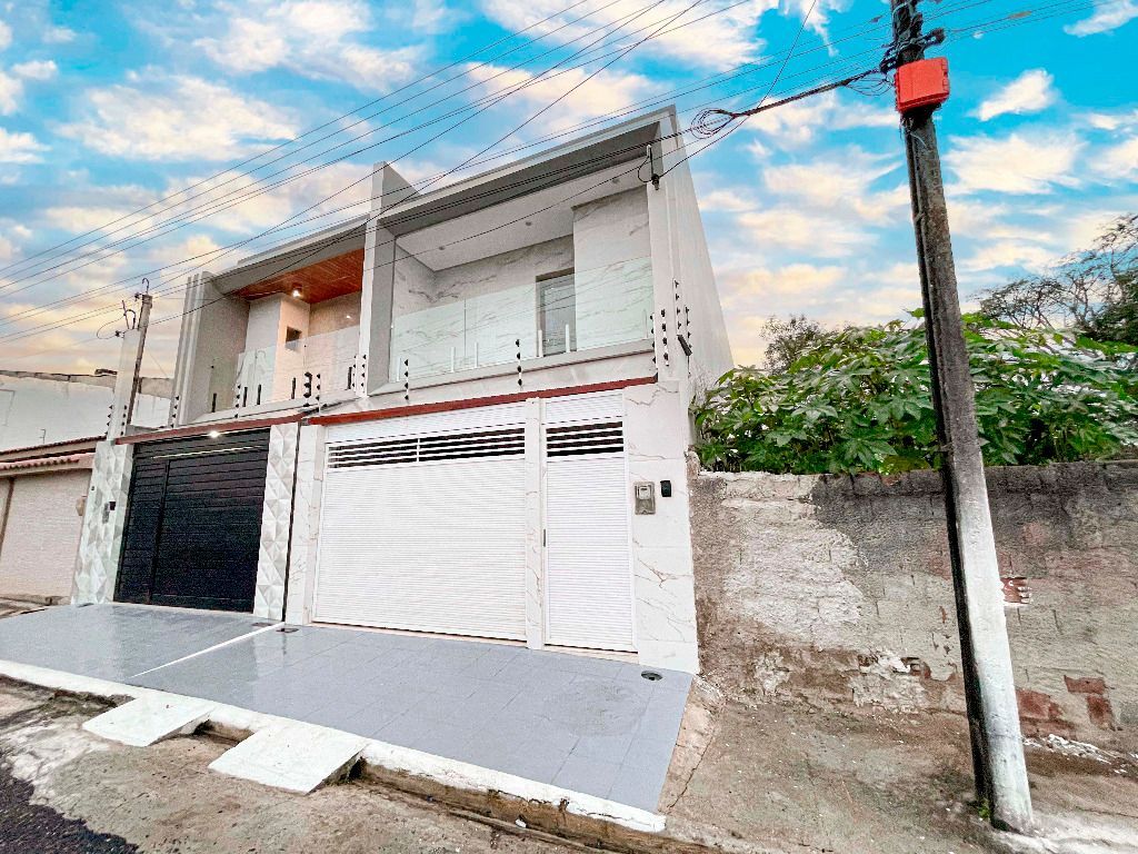 Imagens do imóveis Casa com 3 quartos à venda, 167 m² por R$ 480.000 - Novo Heliópolis - Garanhuns/PE