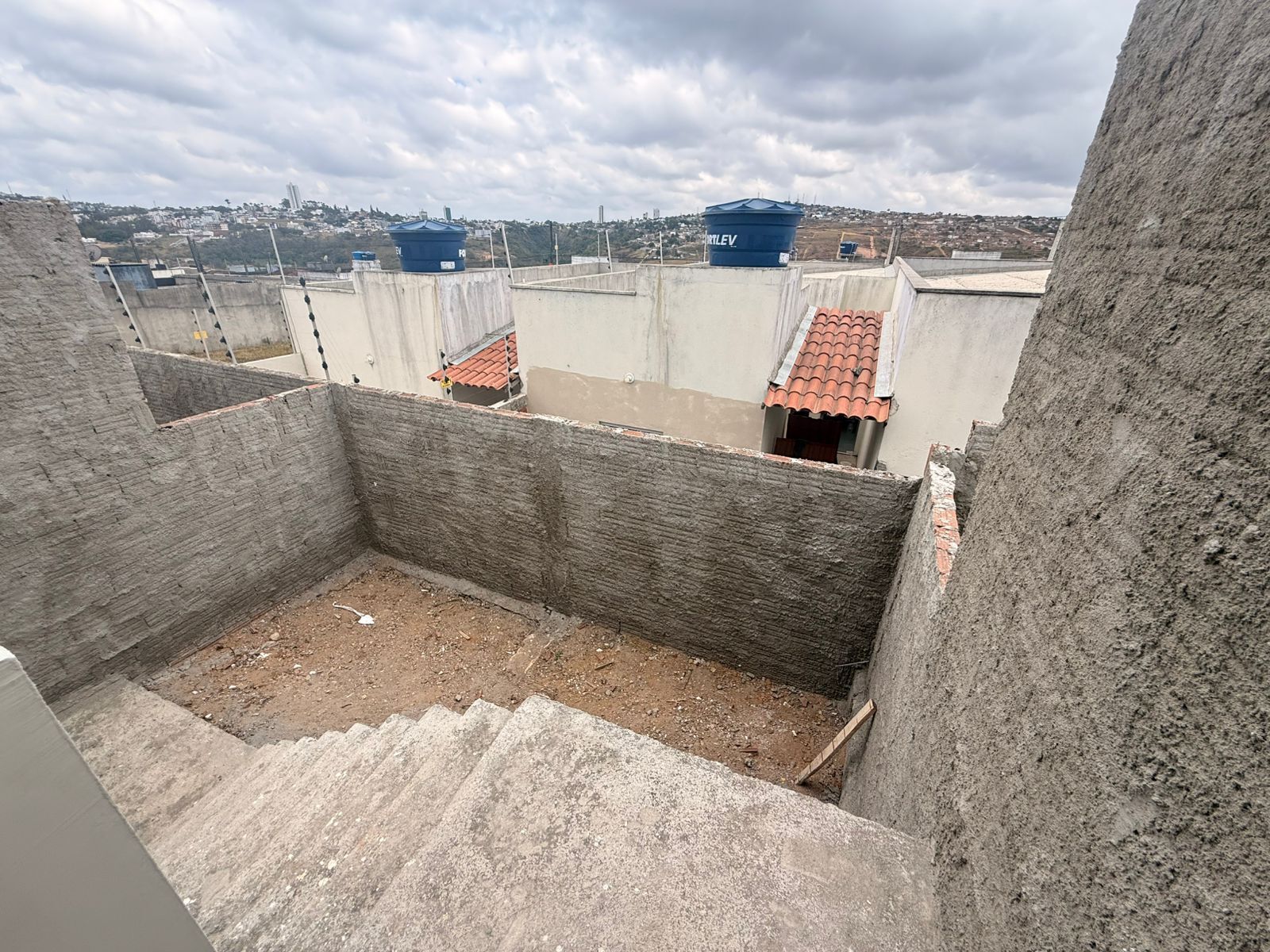 Imagens do imóveis bairro Francisco Simões dos Santos Figueira em Garanhuns-PE por R$190.000,00ns/PE