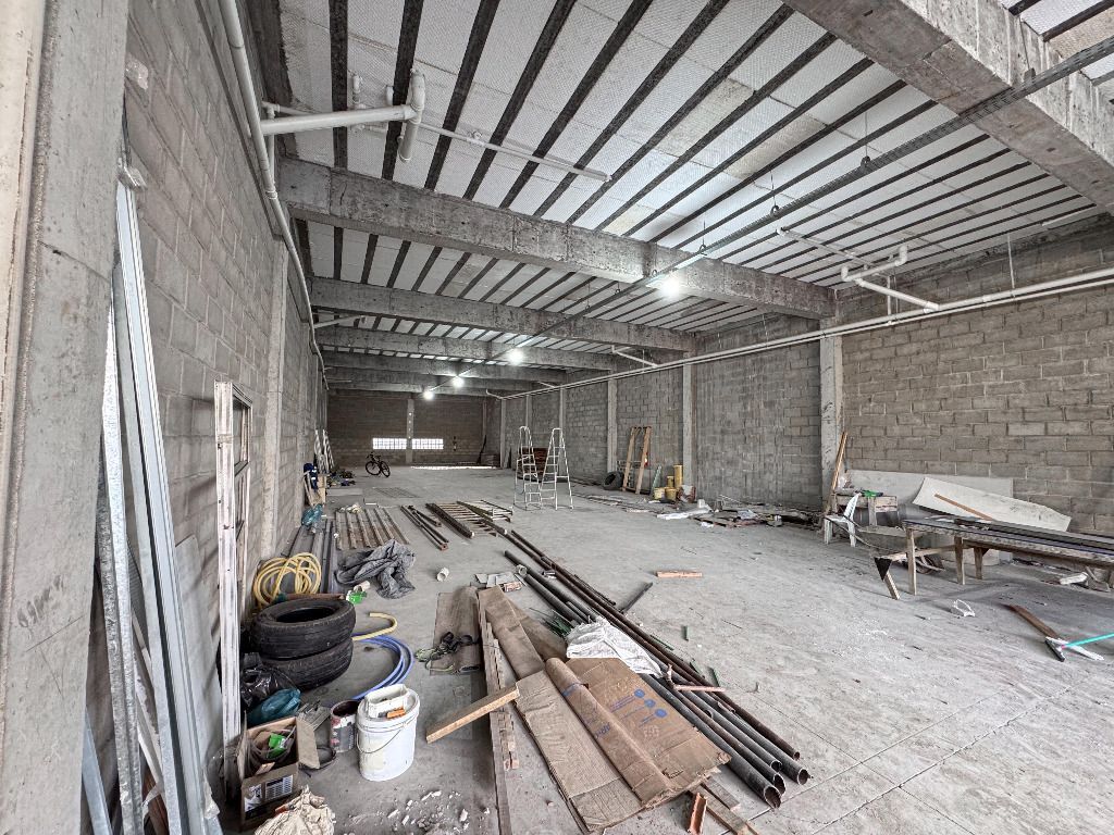 Galpão para venda por R$ 3.000.000,00- Severiano Moraes Filho - Garanhuns/PE