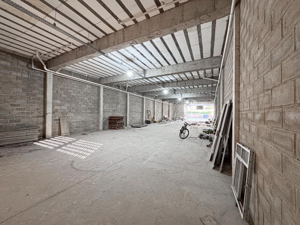 Galpão para venda por R$ 3.000.000,00- Severiano Moraes Filho - Garanhuns/PE