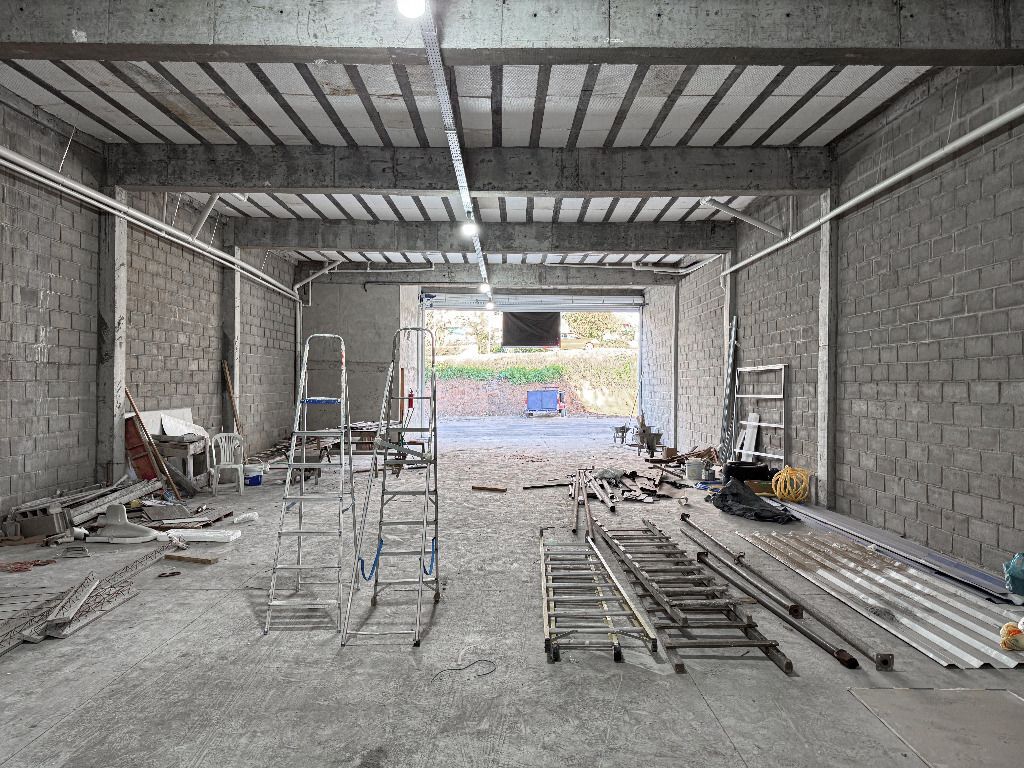 Galpão para venda por R$ 3.000.000,00- Severiano Moraes Filho - Garanhuns/PE