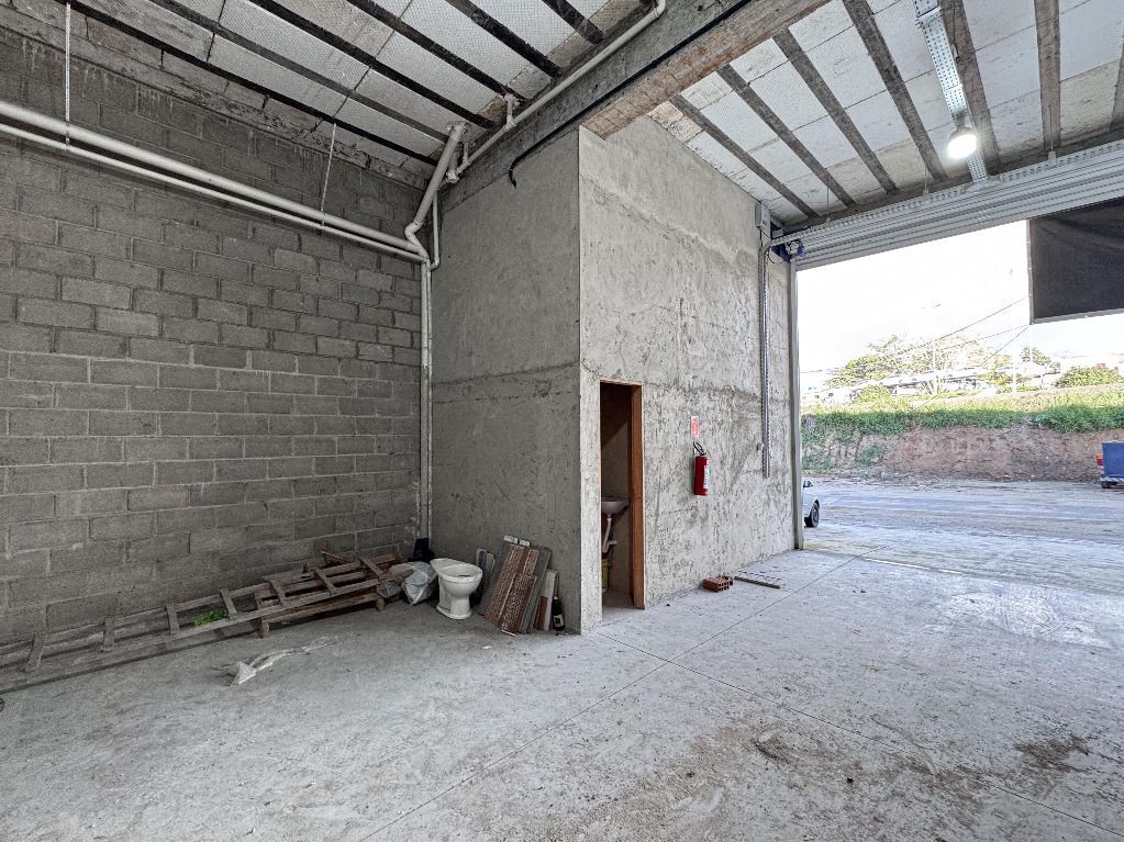 Galpão para venda por R$ 3.000.000,00- Severiano Moraes Filho - Garanhuns/PE