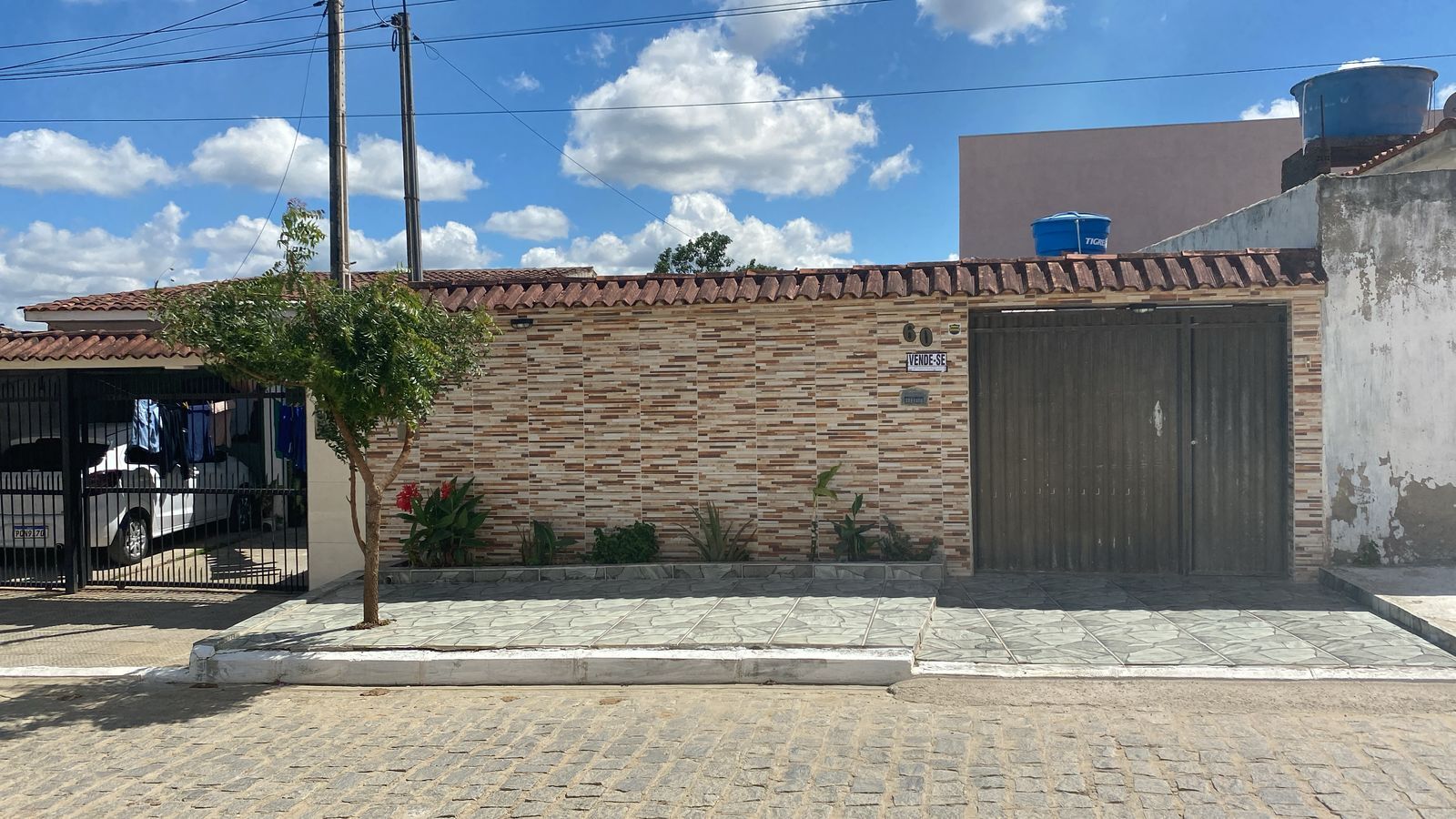 Imagens do imóveis Casa à venda por R$ 250.000,00 no bairro Francisco Simão dos Santos Figueira - Garanhuns/PE