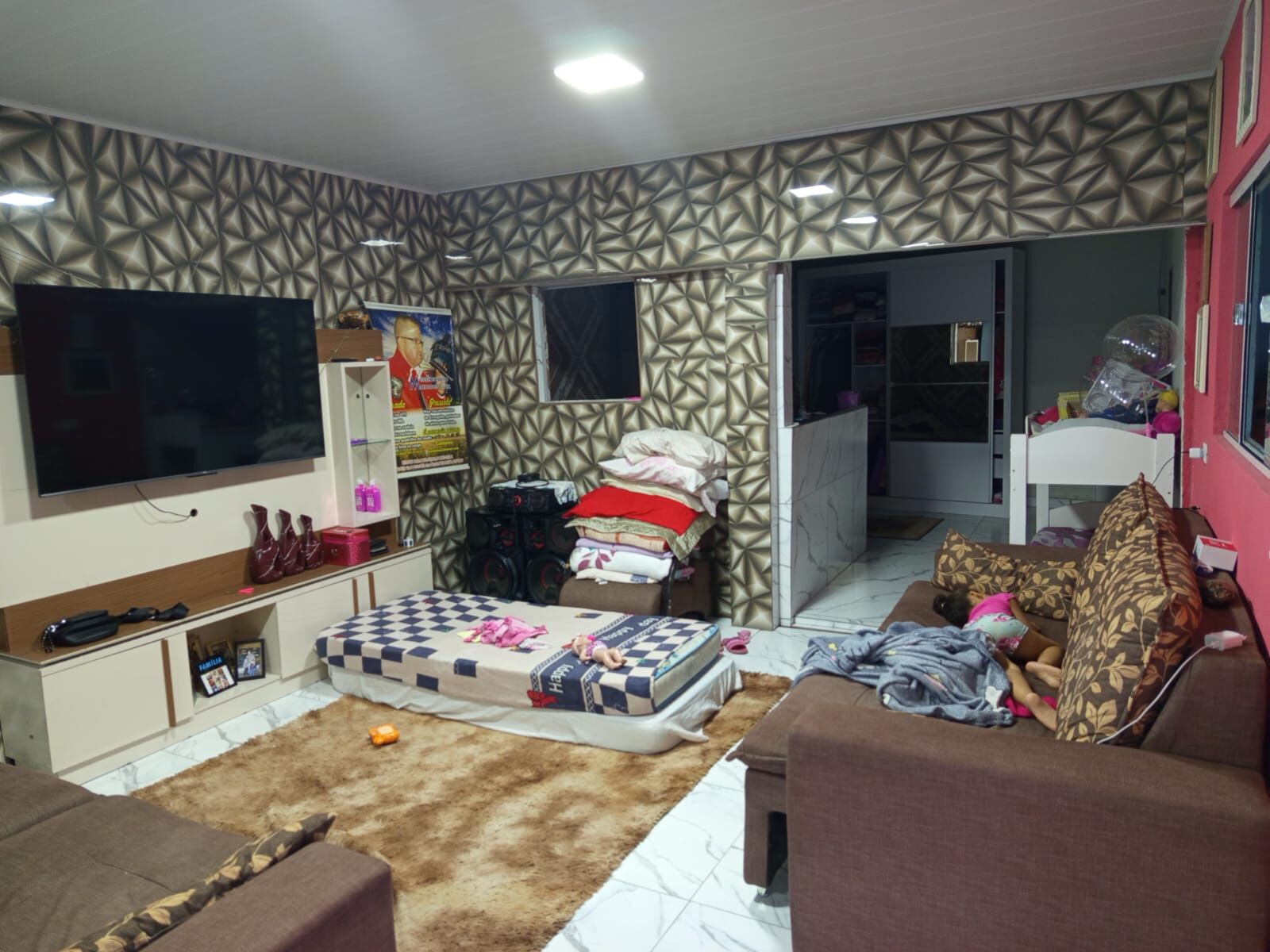 Imagens do imóveis Casa à venda por R$ 250.000,00 no bairro Francisco Simão dos Santos Figueira - Garanhuns/PE