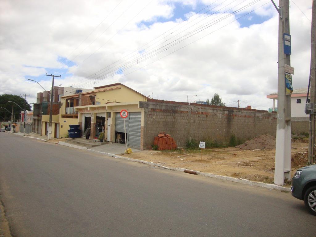 Terreno para alugar, 211 m² por R$ 1.500,00/mês - Novo Heliópolis - Garanhuns/PE