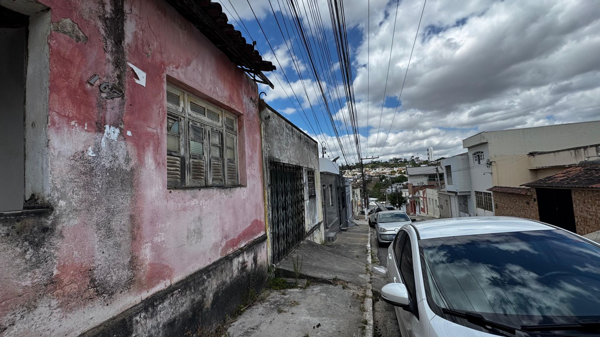 Terreno a venda 6x47 Bairro Santo Antõnio por R$250.000,00 Garanhuns-PE