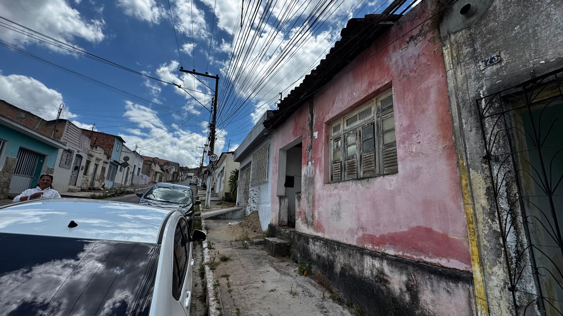 Terreno a venda 6x47 Bairro Santo Antõnio por R$250.000,00 Garanhuns-PE