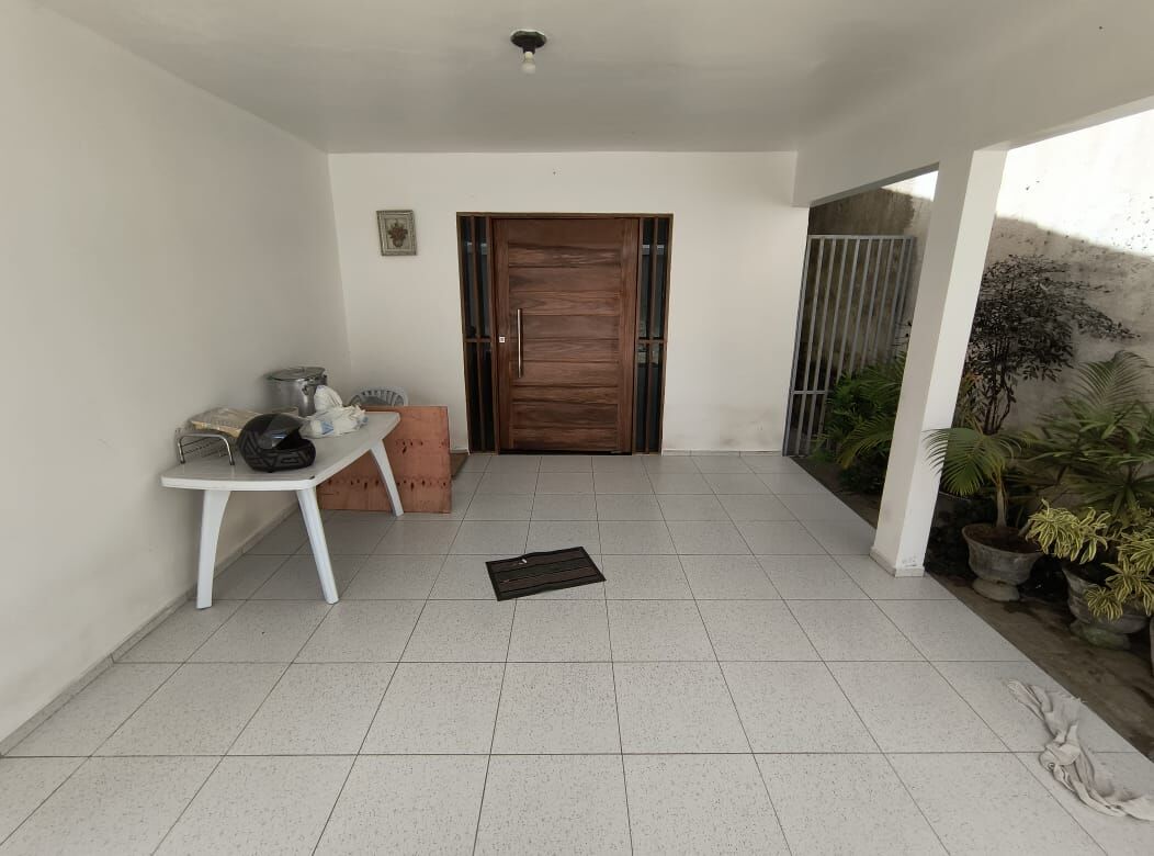 Imagens do imóveis Casa à venda no bairro Aloísio Pinto -R$380.000,00. Garanhuns/PE
