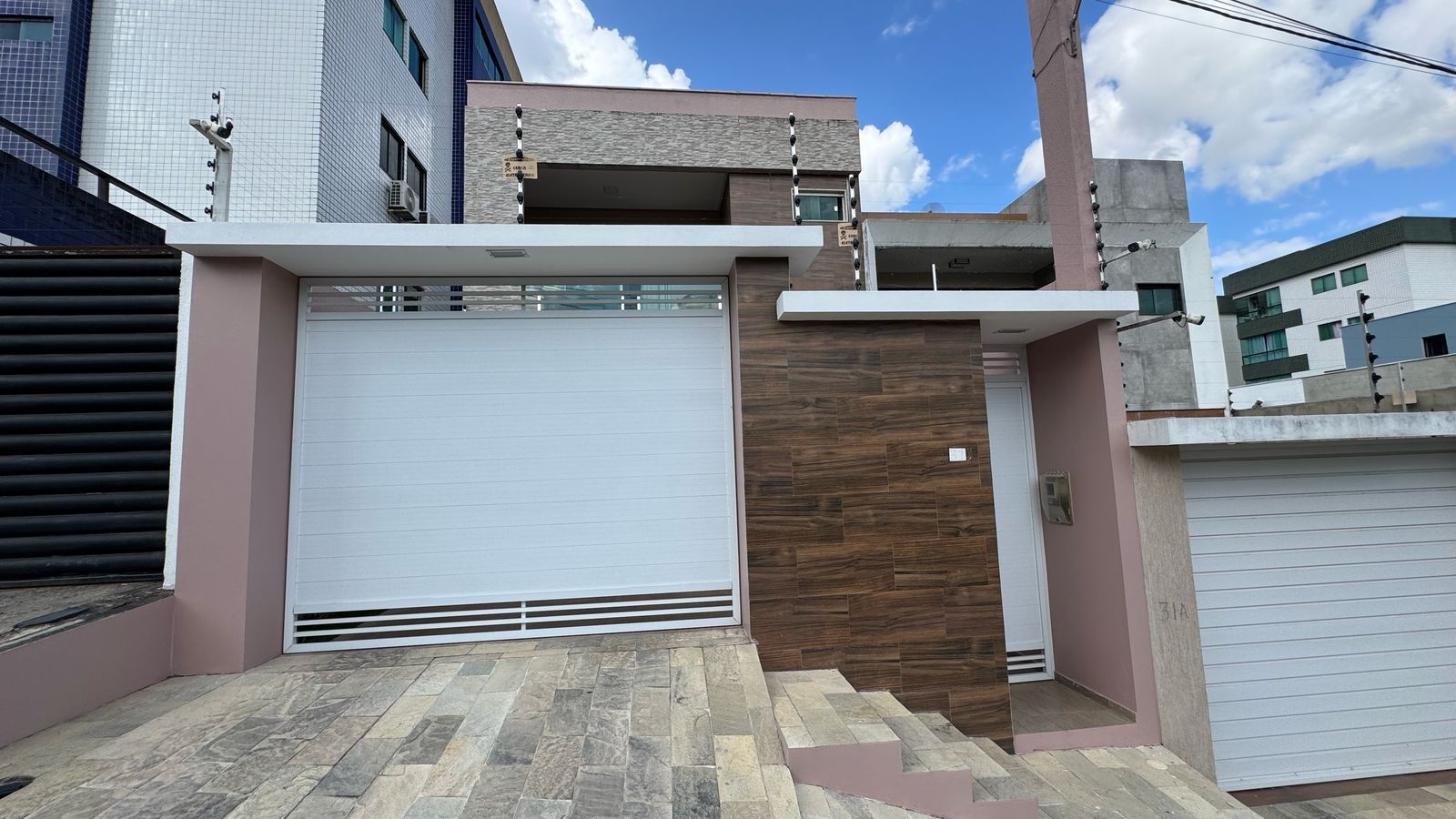 Imagens do imóveis Casa à venda por R$750.000,00 no bairro Heliópolis - Garanhuns/PE