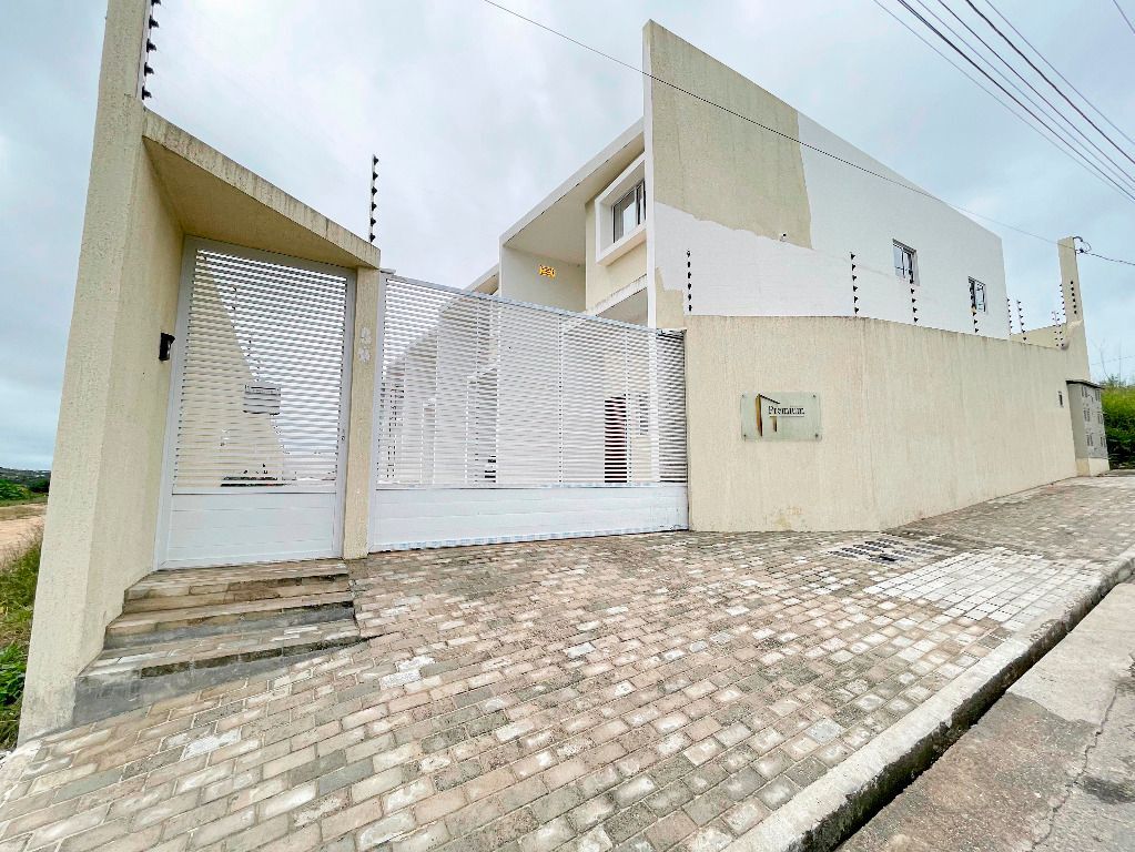 Imagens do imóveis Casa duplex com 3 quartos à venda por R$ 380.000 - Boa Vista - Garanhuns/PE