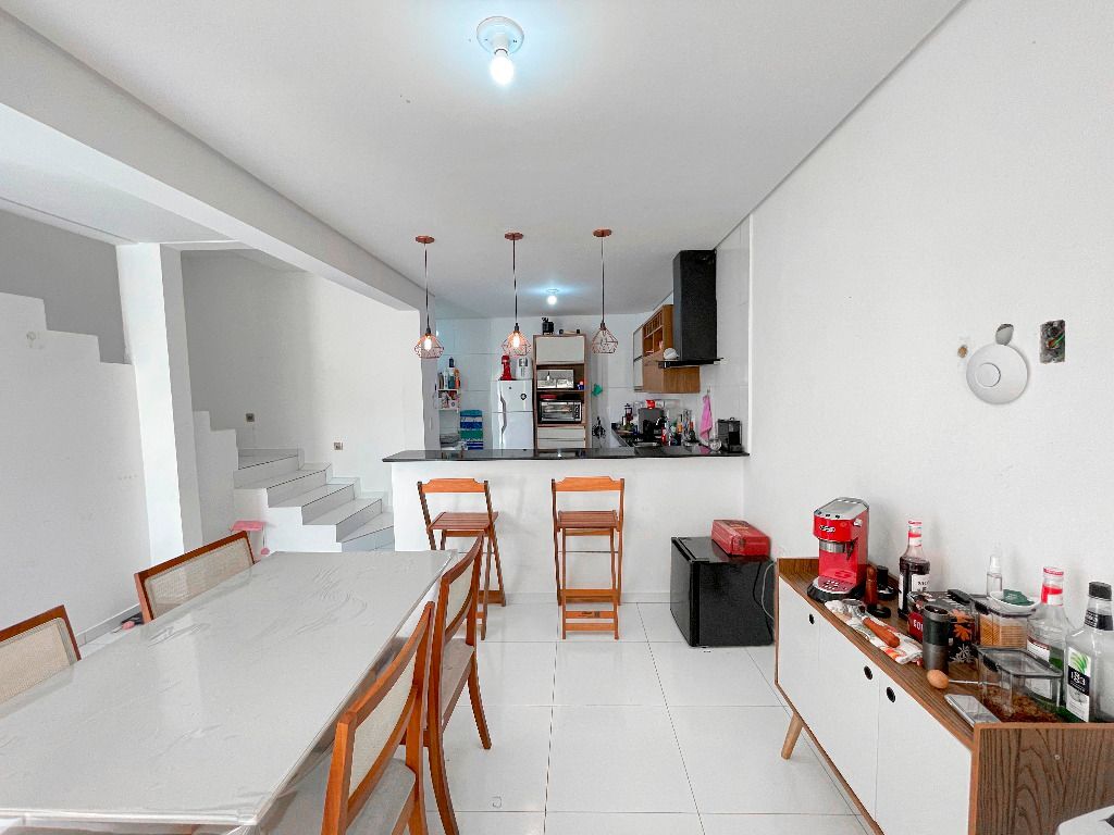 Imagens do imóveis Casa duplex com 3 quartos à venda por R$ 380.000 - Boa Vista - Garanhuns/PE