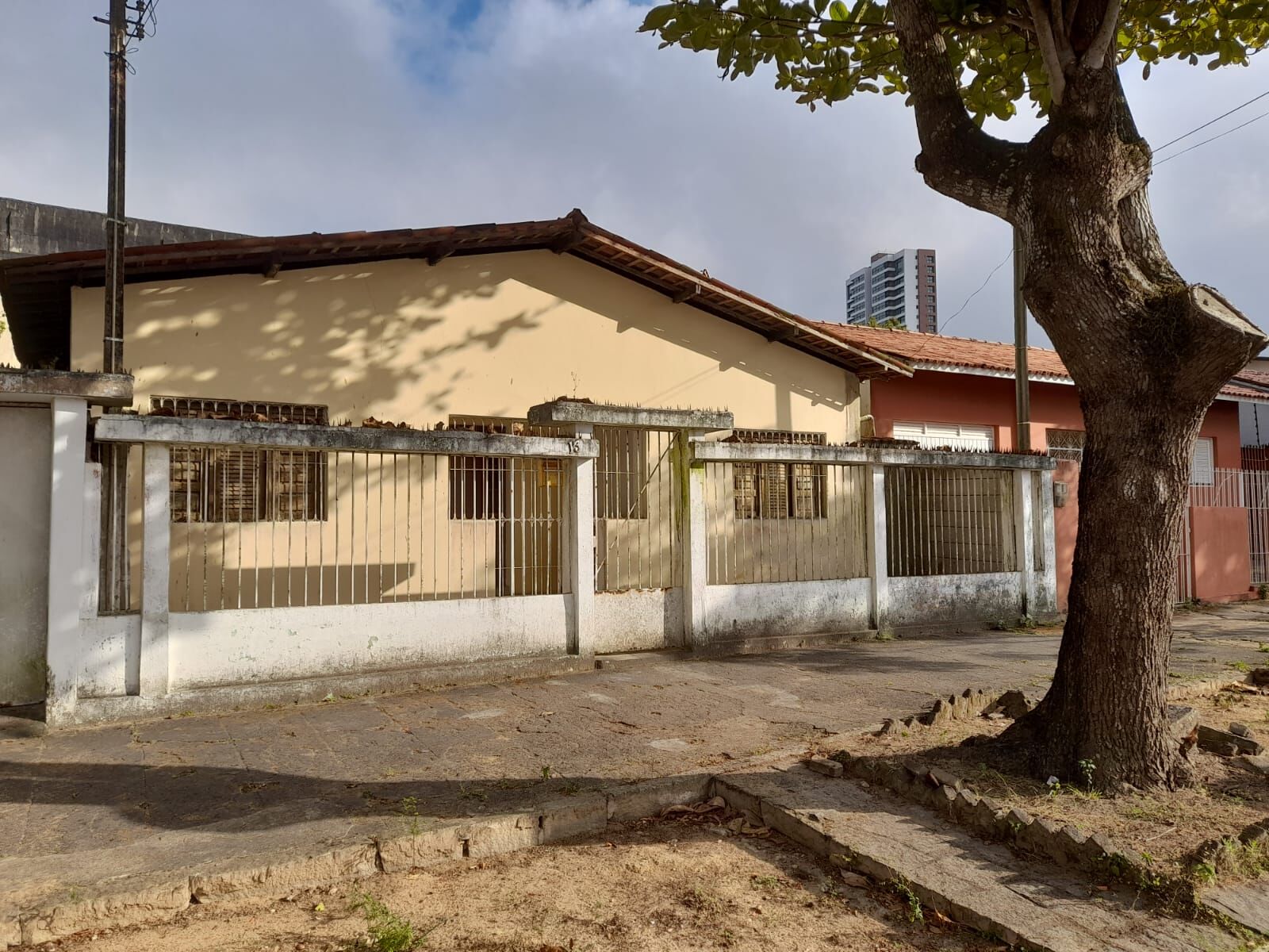 Imagens do imóveis Casa a venda por R$ 2.290.000  no bairro da Heliópolis