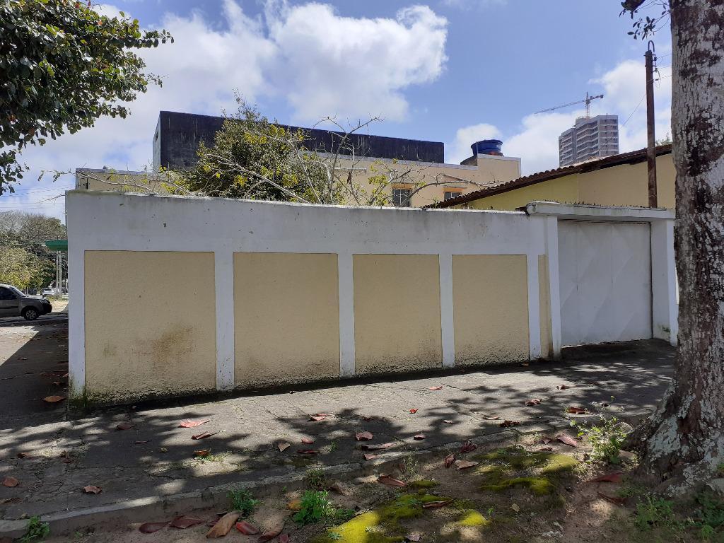 Imagens do imóveis Casa a venda por R$ 2.290.000  no bairro da Heliópolis