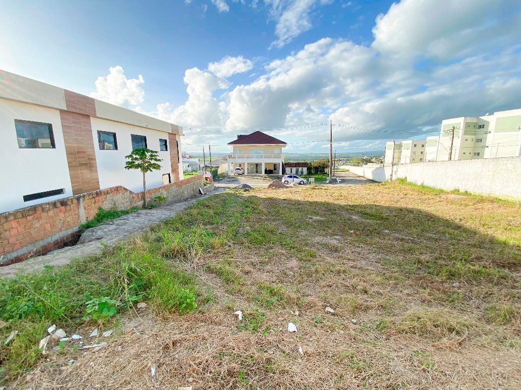 Imagens do imóveis Terreno à venda, 705 m² por R$ 160.000,00 - Portal das Colinas - Garanhuns/PE