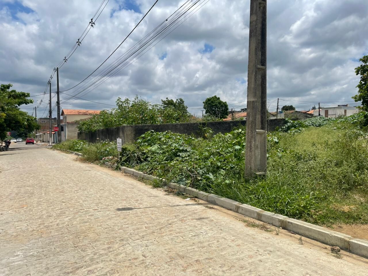 Imagens do imóveis 04 Terrenos à venda Dom Helder Cãmara por apenas R$190.000,00 rua pavimentada