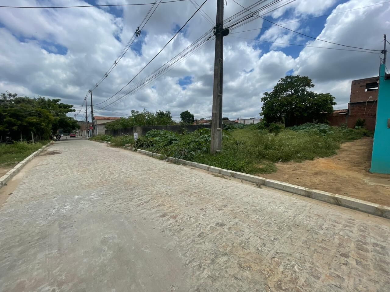 Imagens do imóveis 04 Terrenos à venda Dom Helder Cãmara por apenas R$190.000,00 rua pavimentada