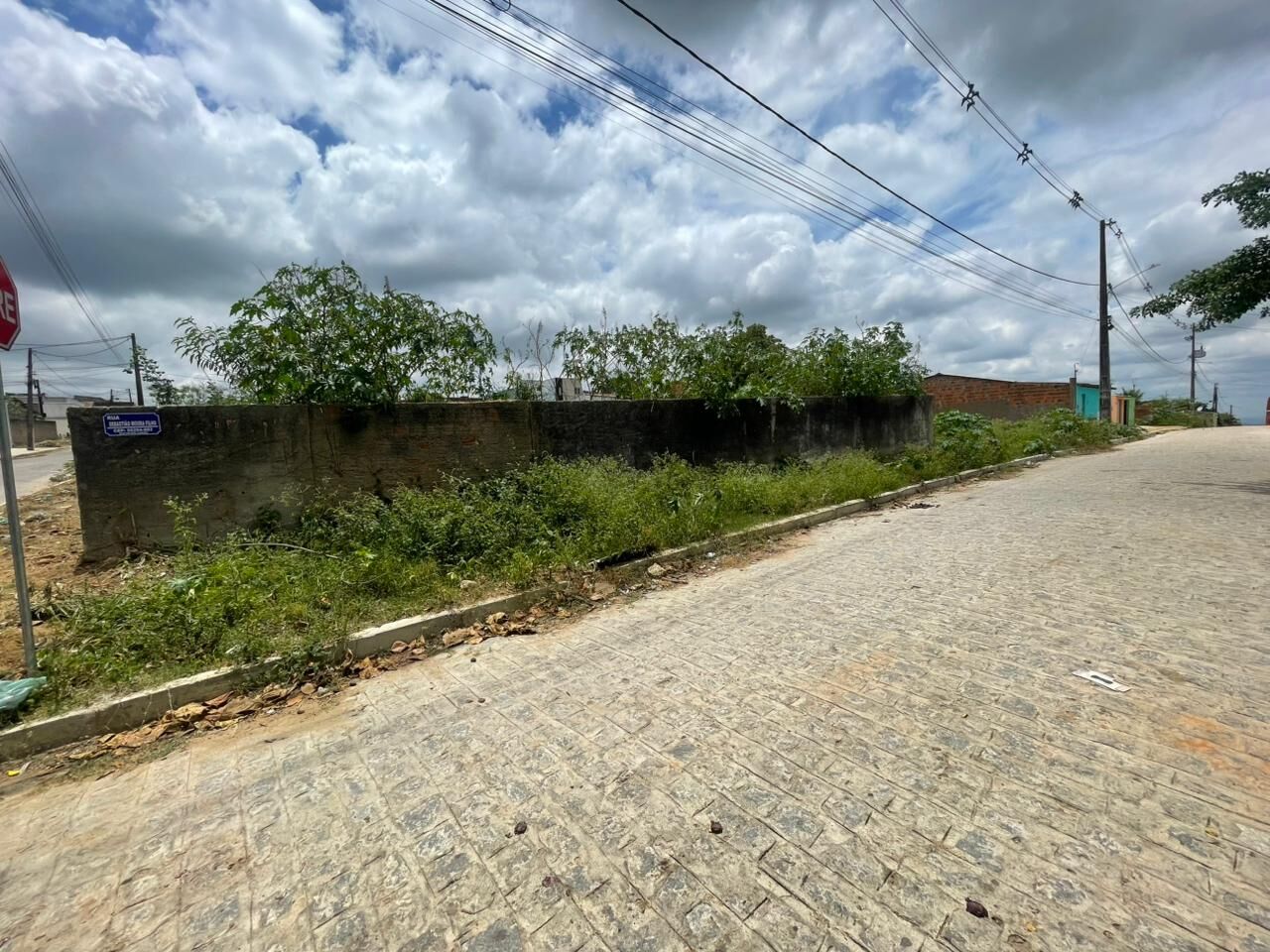 Imagens do imóveis 04 Terrenos à venda Dom Helder Cãmara por apenas R$190.000,00 rua pavimentada