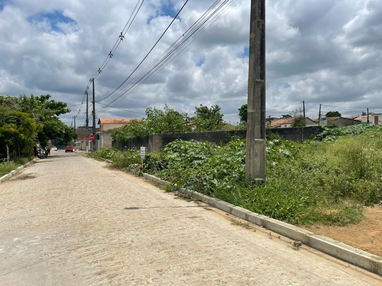 Imagens do imóveis 04 Terrenos à venda Dom Helder Cãmara por apenas R$190.000,00 rua pavimentada