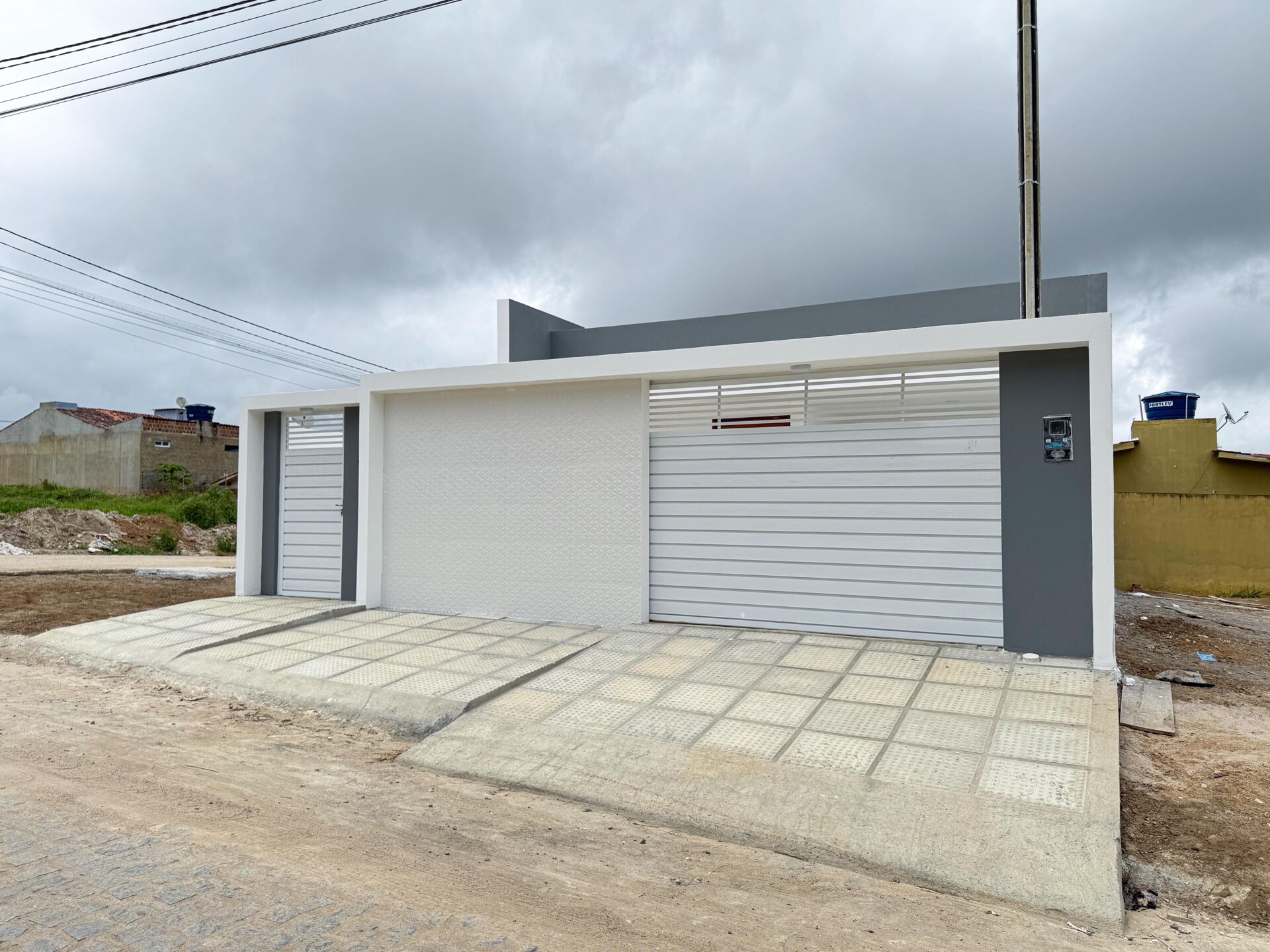 Casa com 3 quartos à venda por R$ 430.000,00 - Severiano Moraes Filho- Garanhuns/PE
