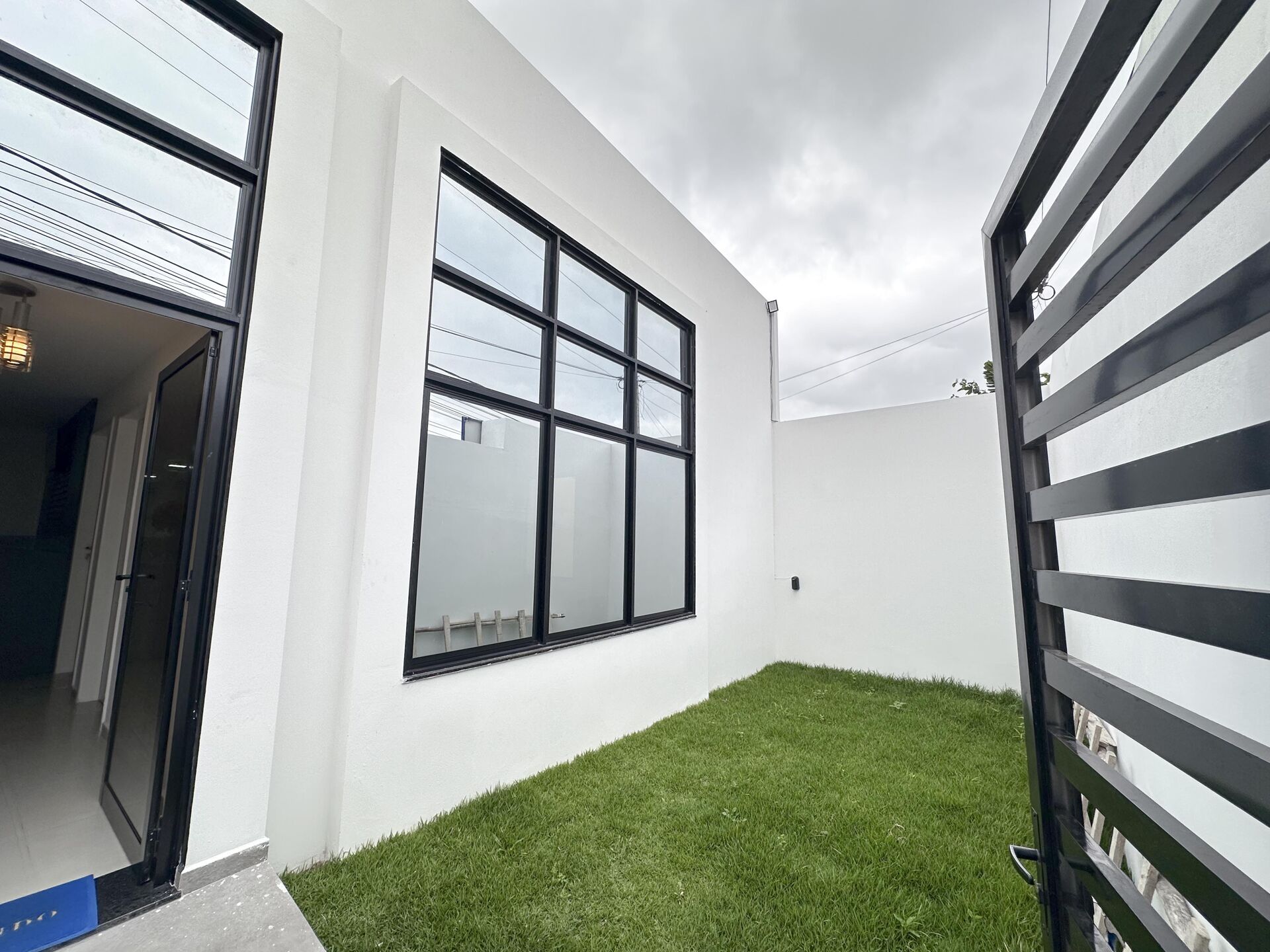 Imagens do imóveis Sala Comercial aluguel por R$ 1.500,00 no bairro Aloisio Pinto