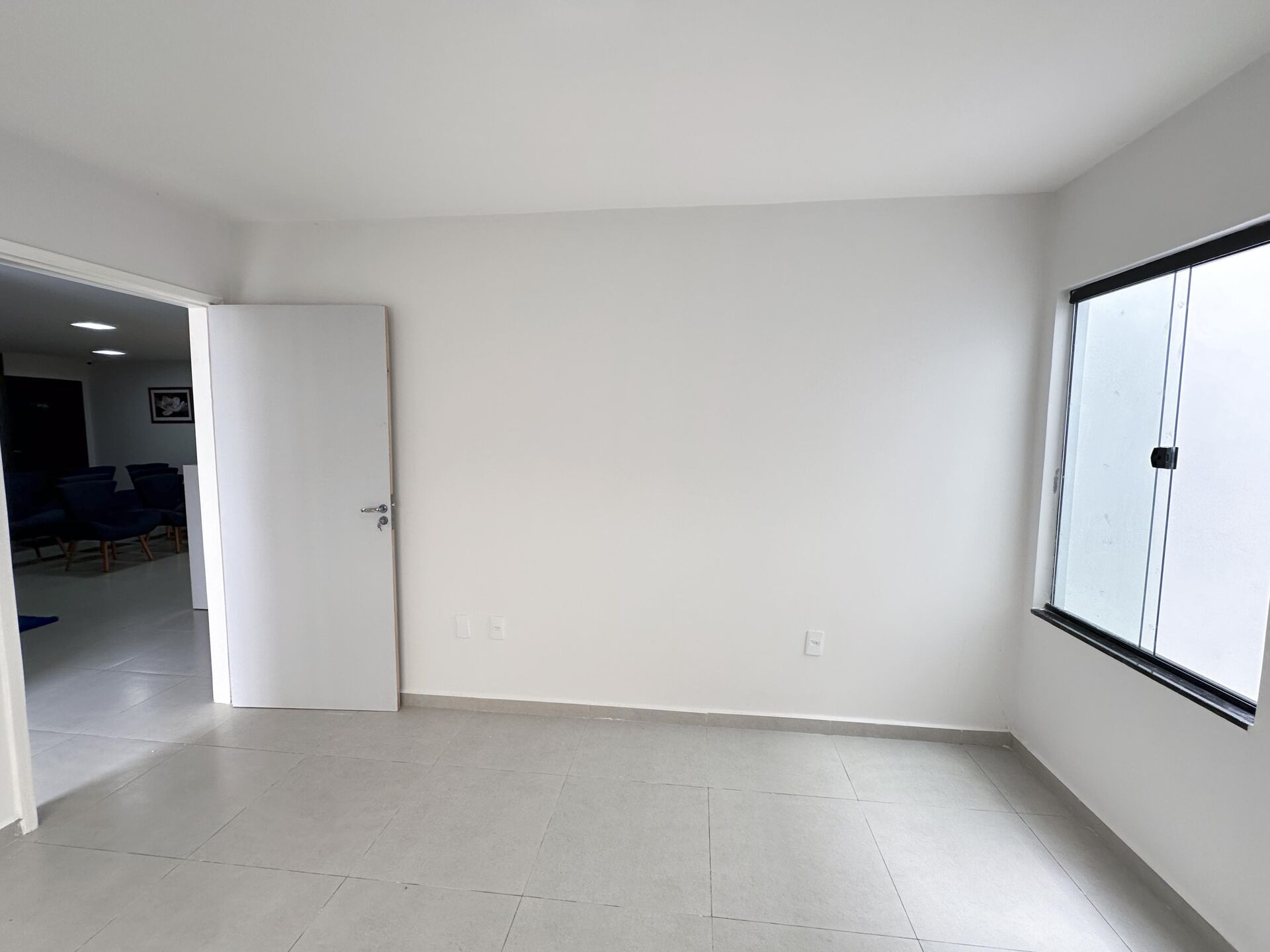 Imagens do imóveis Sala Comercial aluguel por R$ 1.500,00 no bairro Aloisio Pinto