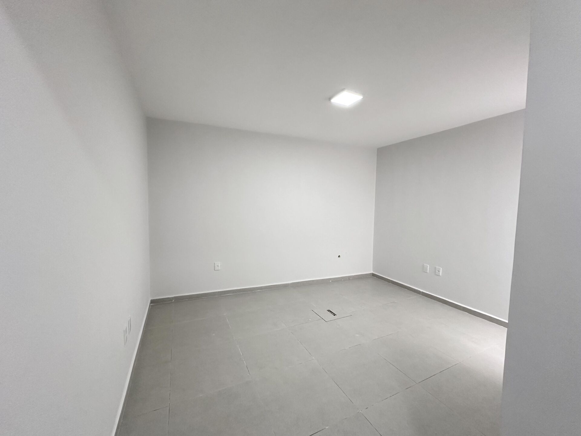 Imagens do imóveis Sala Comercial aluguel por R$ 1.500,00 no bairro Aloisio Pinto